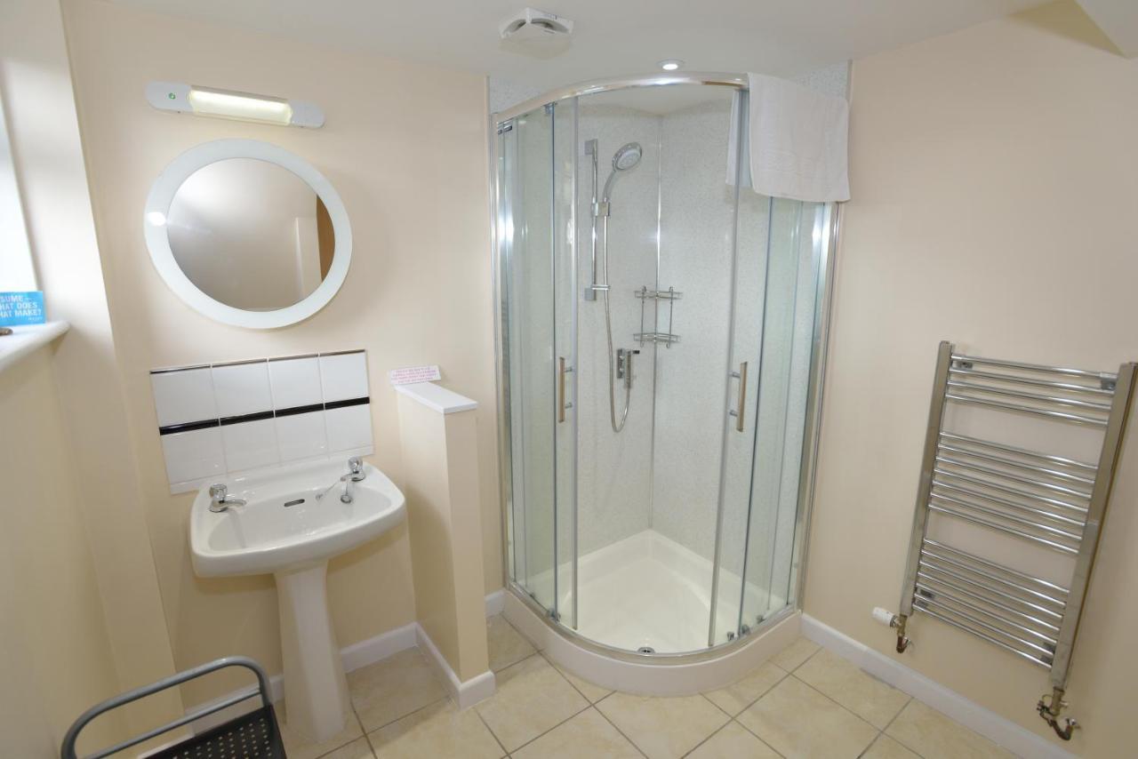 The Penellen Guest Accommodation Room Only Хейл Екстериор снимка