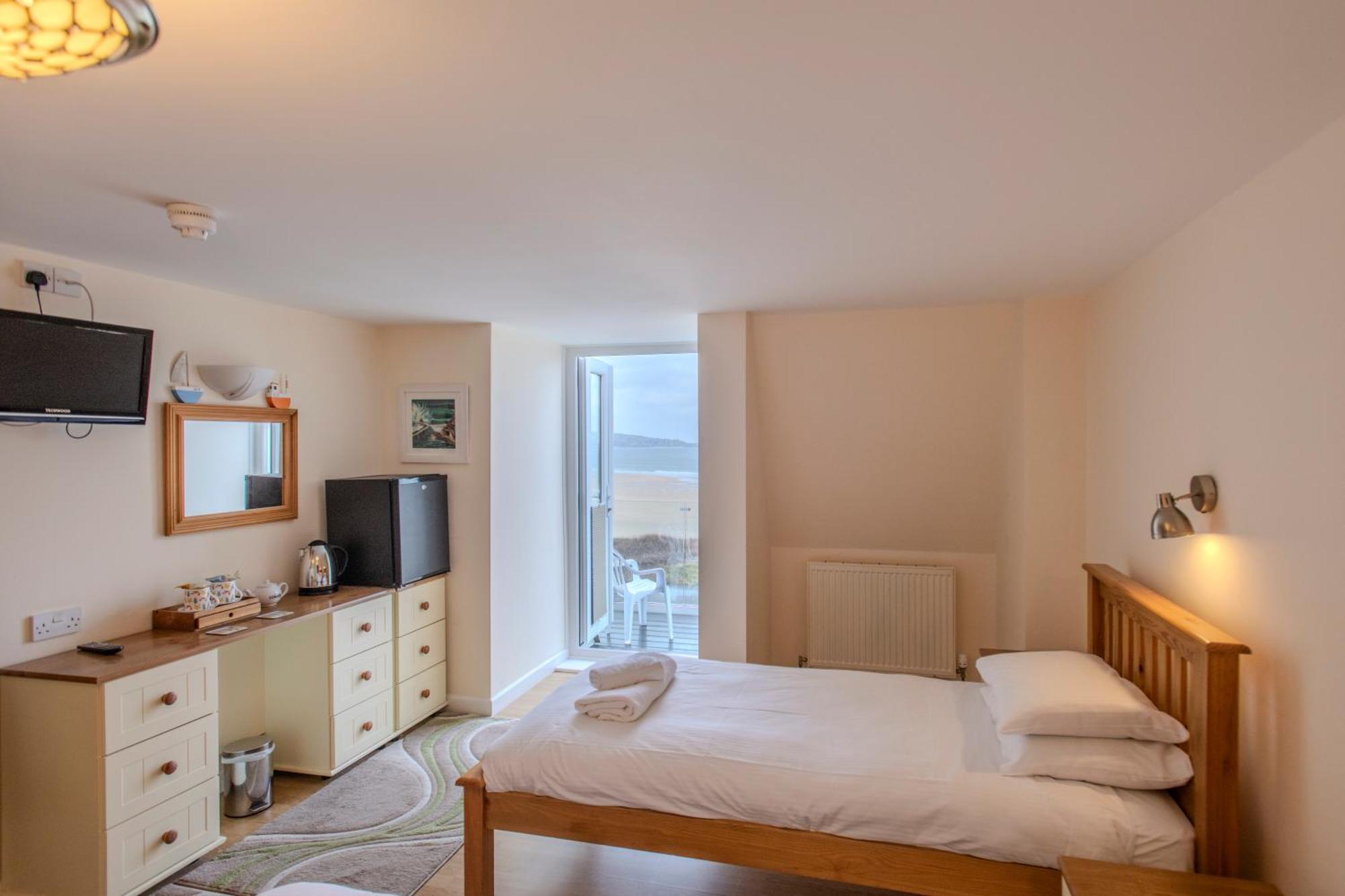 The Penellen Guest Accommodation Room Only Хейл Екстериор снимка